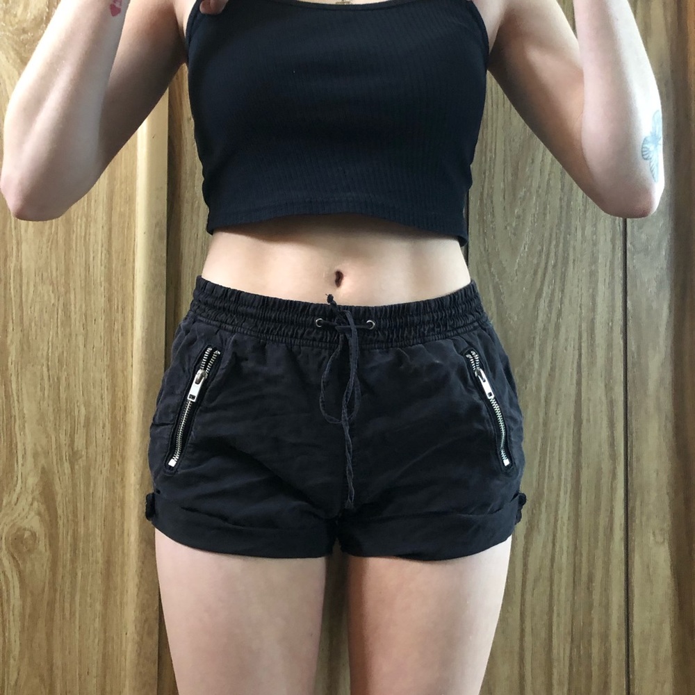 H&M Zipper Shorts
